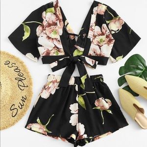 Knot Detail Floral Print Top With Shorts
